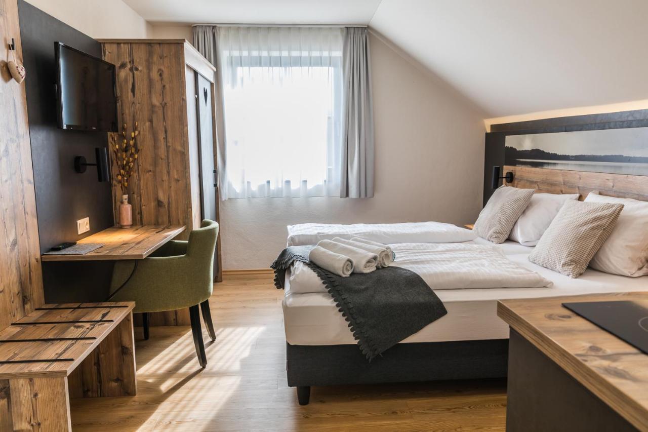 Chiemseer Wirtshaus Chieming Kültér fotó