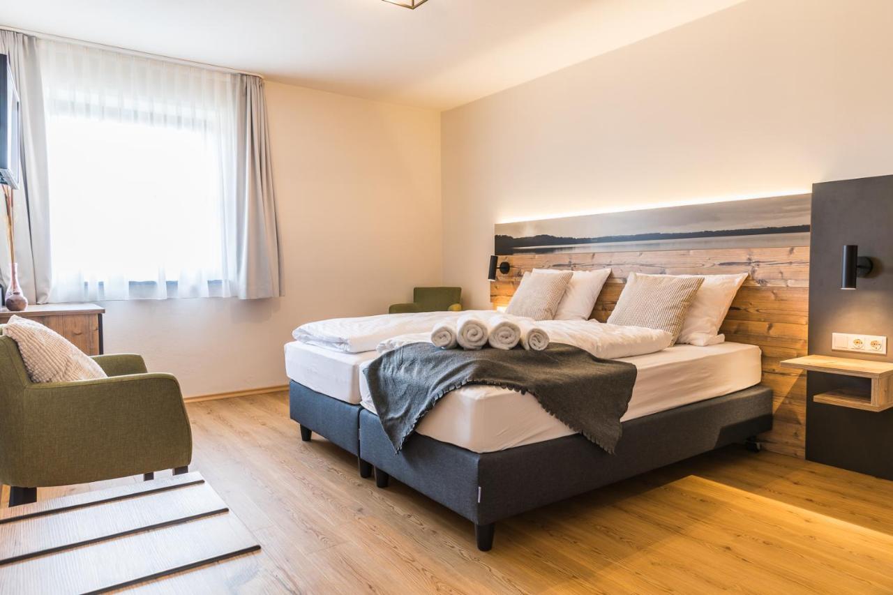 Chiemseer Wirtshaus Chieming Kültér fotó